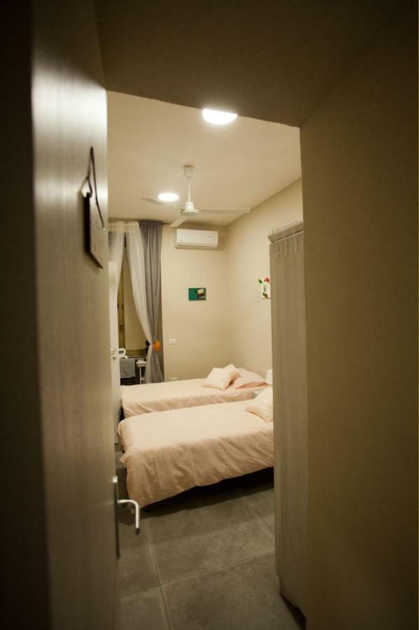 B&B Cara Napoli ภายนอก รูปภาพ