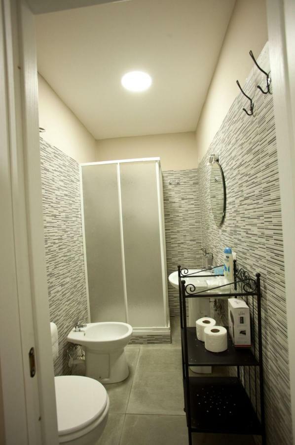 B&B Cara Napoli ภายนอก รูปภาพ