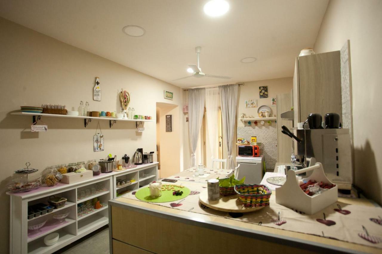 B&B Cara Napoli ภายนอก รูปภาพ