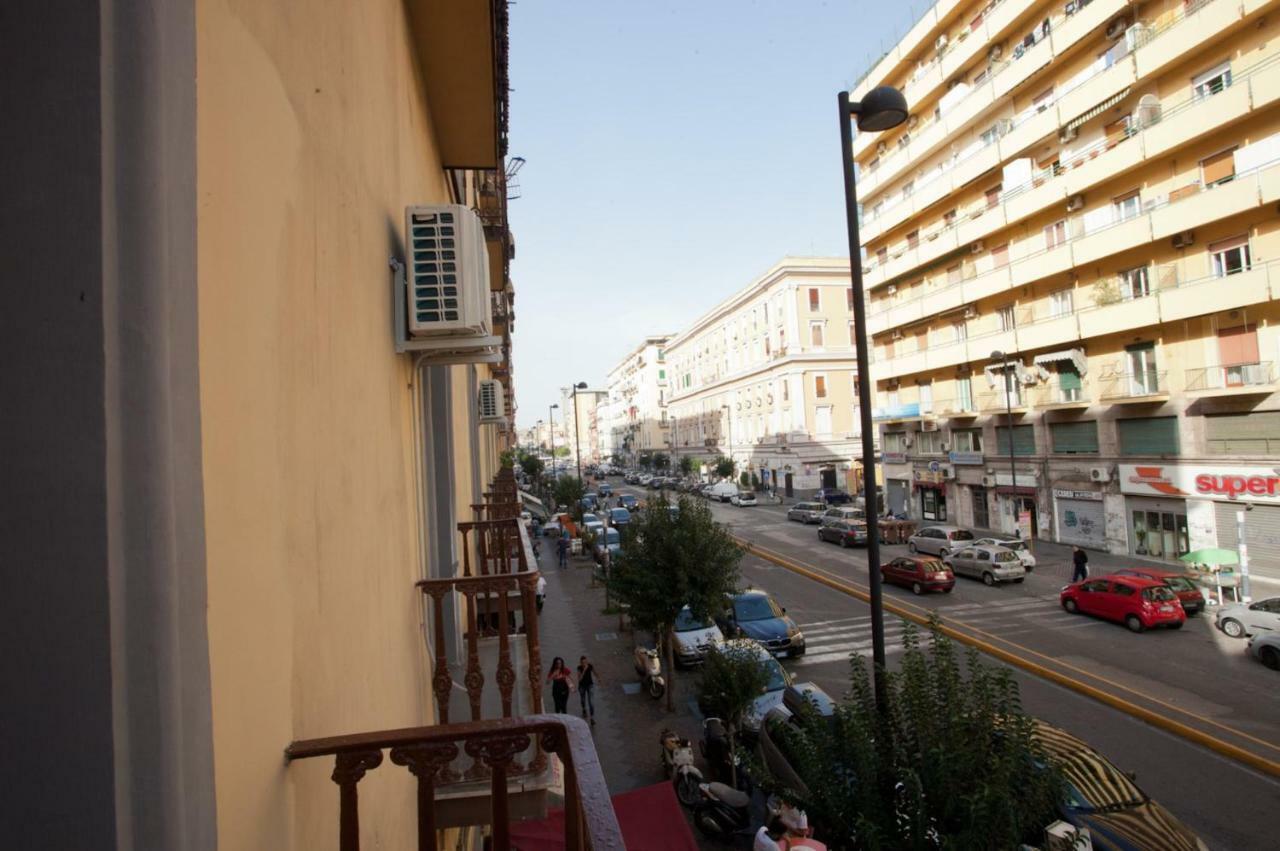 B&B Cara Napoli ภายนอก รูปภาพ