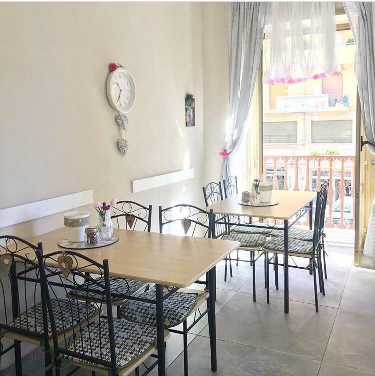 B&B Cara Napoli ภายนอก รูปภาพ